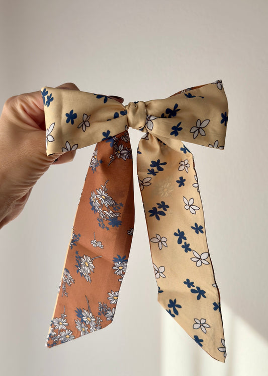 Agnese – Two-Tone Floral Bow Barrette