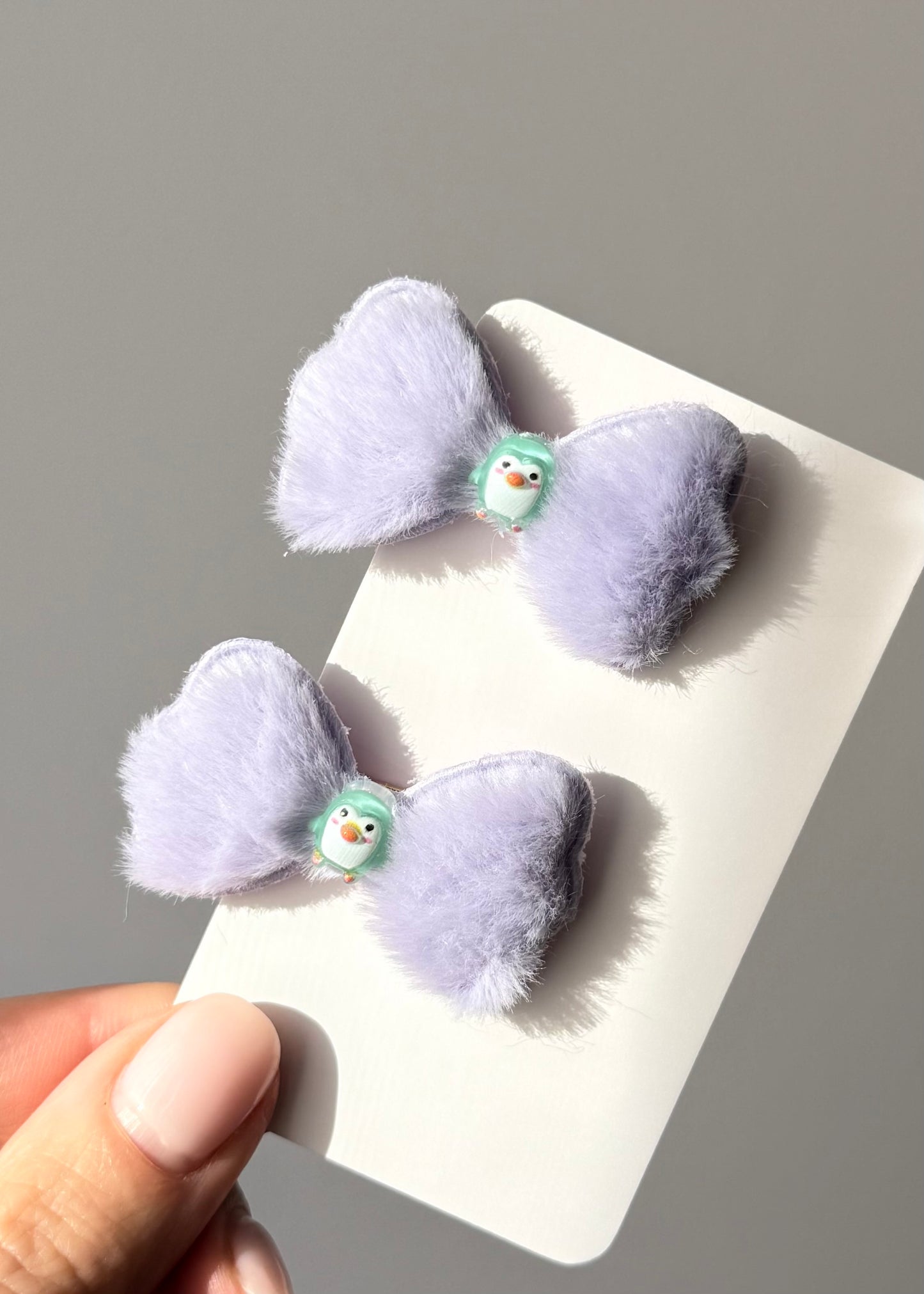 Haarspangen mit Winterpinguin-Motiv – Zartes Pastell-Set (2 Stück)