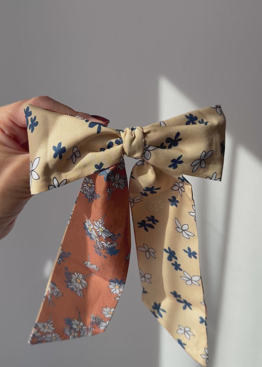 Agnese – Two-Tone Floral Bow Barrette